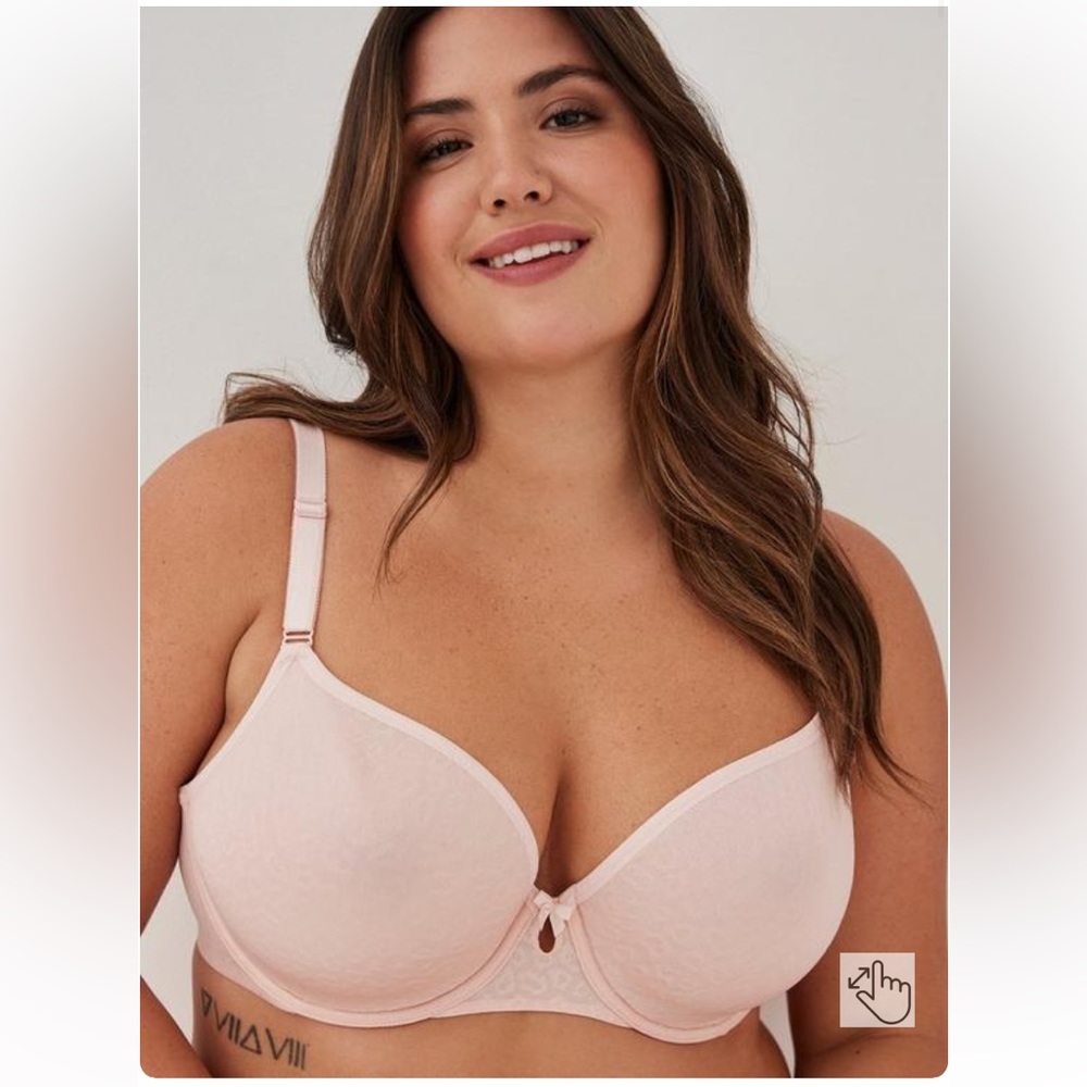 Torrid Simply Spacer T-Shirt Lightly Lined Lace 360° Back Smoothing Bra 42C NWT - Picture 2 of 4